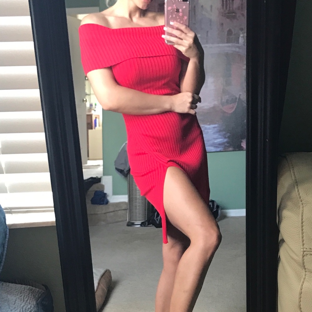 BcbgMaxazria red dress